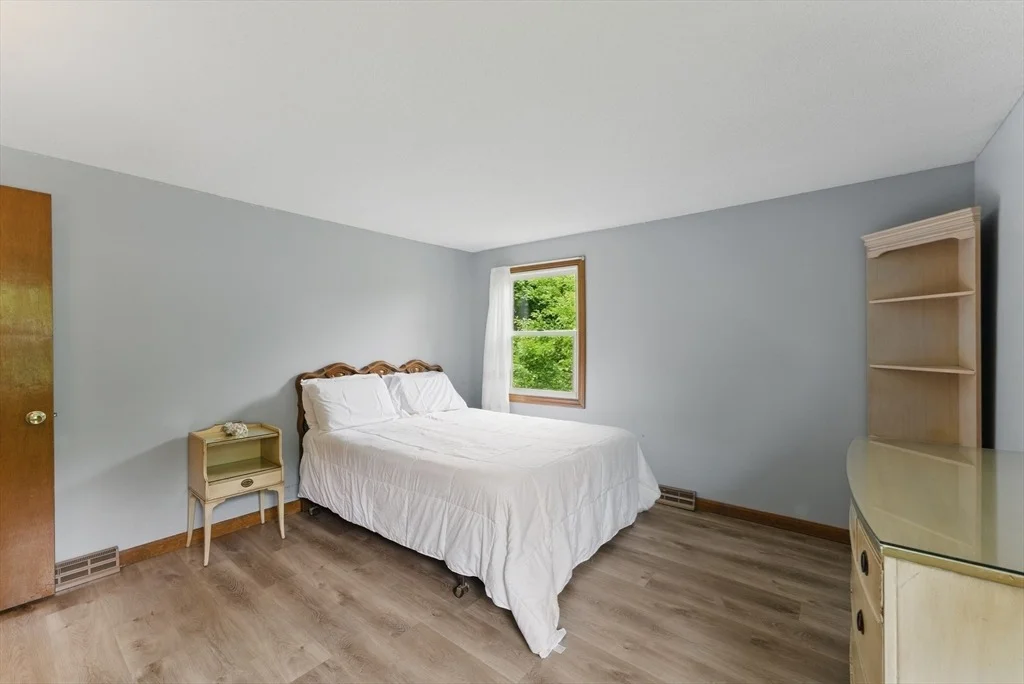 Photo of 237 Bay Road