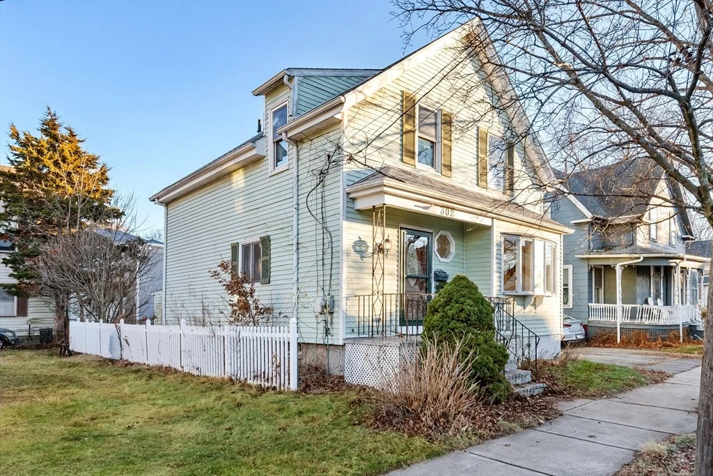 Photo of 302 Maple Street