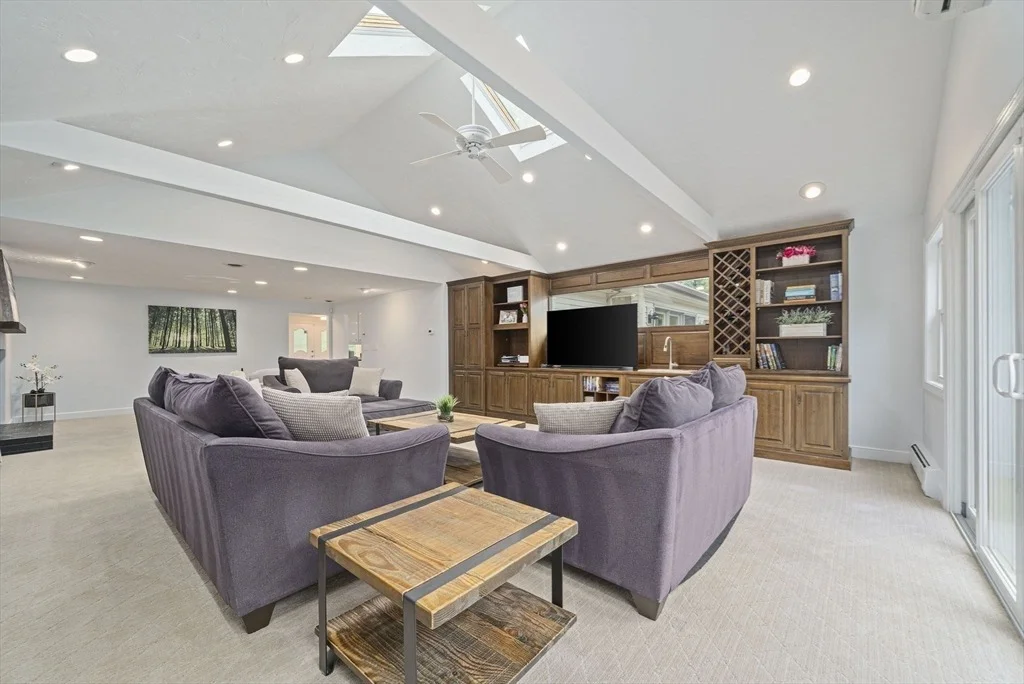 Photo of 42 Eisenhower Dr