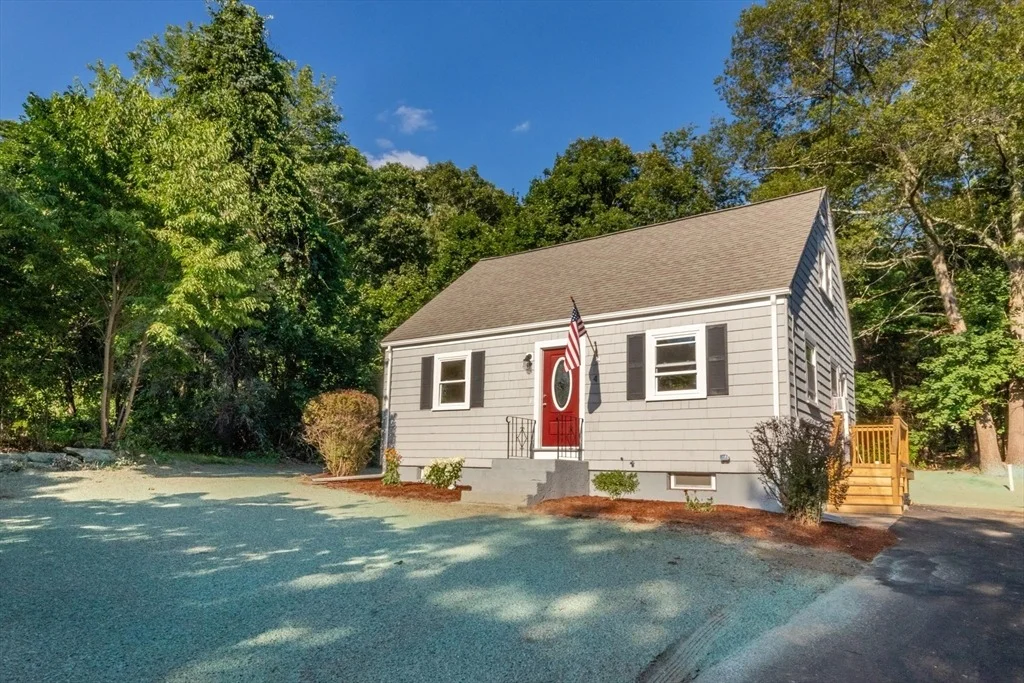 Photo of 4 Highland Cir