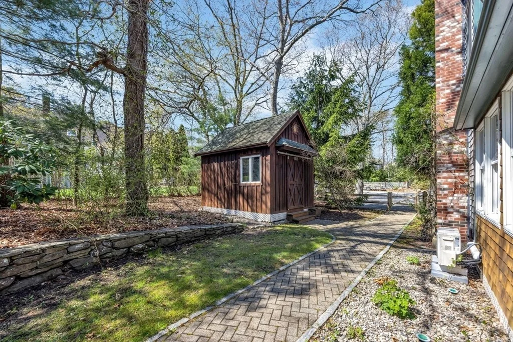 Photo of 34 Hilltop Dr