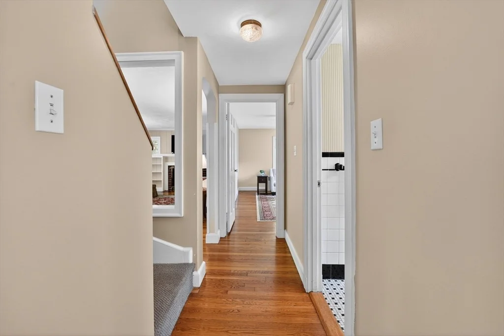 Photo of 490 Webster St