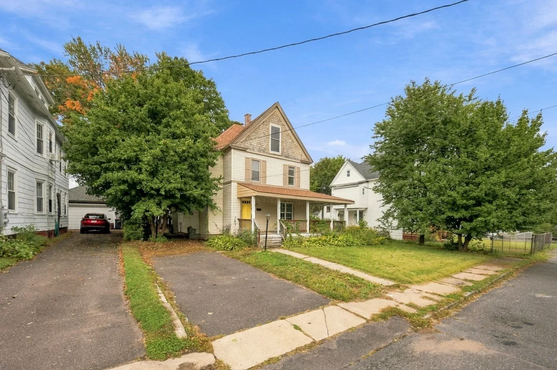 Photo of 30 Myrtle Ave