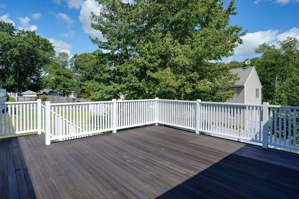 Photo of 32 Lantern Ln