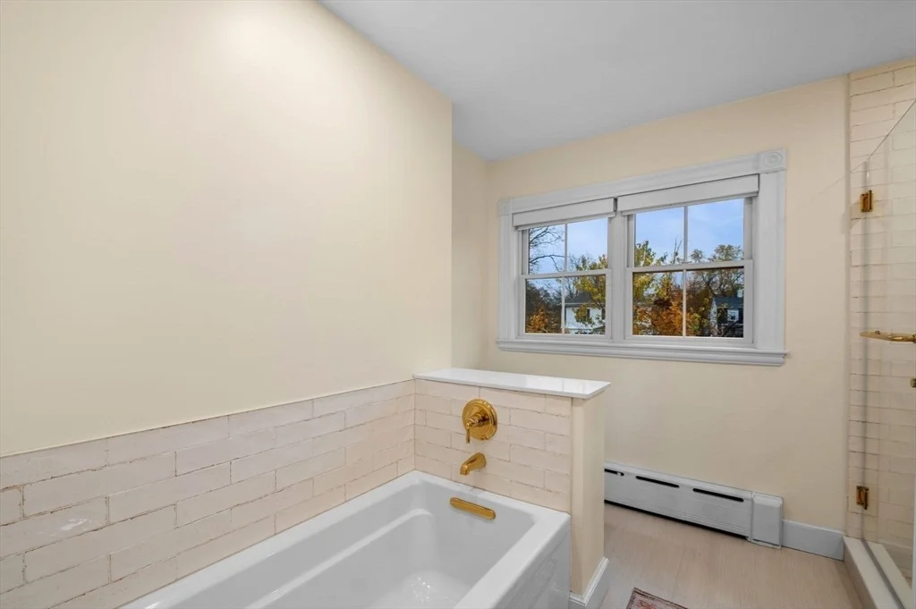 Photo of 5 Beacon St