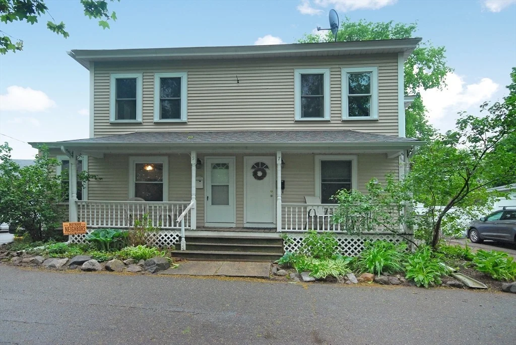 Photo of Unit 7 at 7 Maple Ct