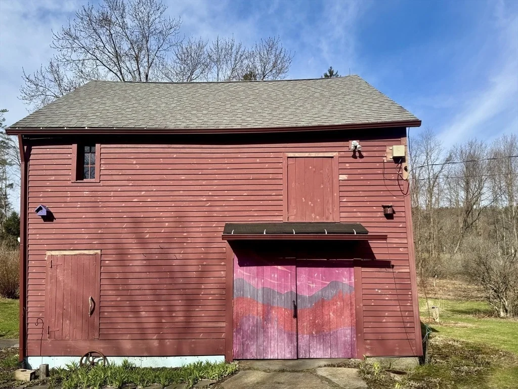 Photo of 197 Shelburne Falls Rd