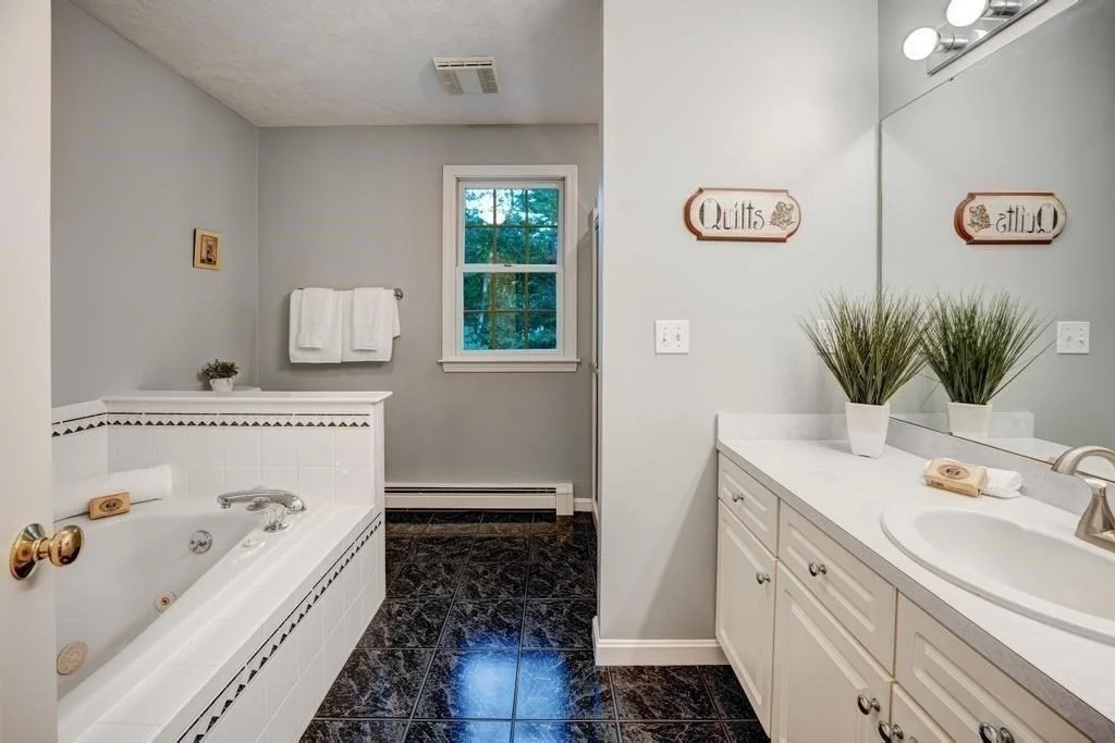 Photo of 8 Maddy Ln