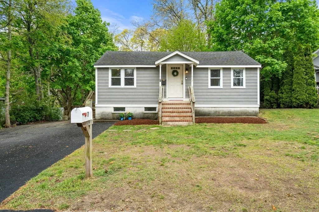 Photo of 7 Indian Neck Rd