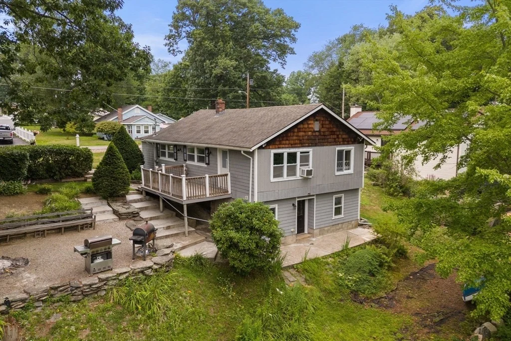 Photo of 10 Riverside Dr