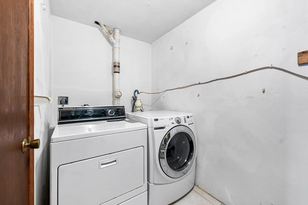 Photo of 90 Sunnyside Ave