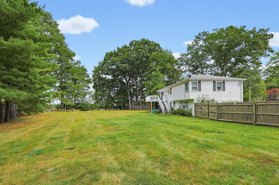 Photo of 10 Howe Circle