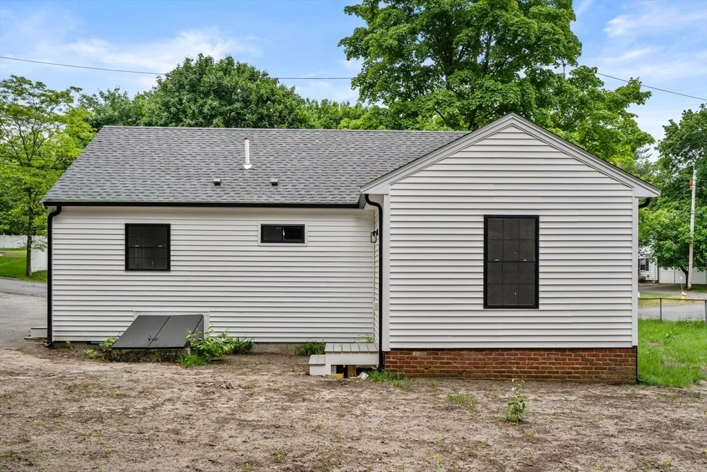 Photo of 19 Whitehorse Rd