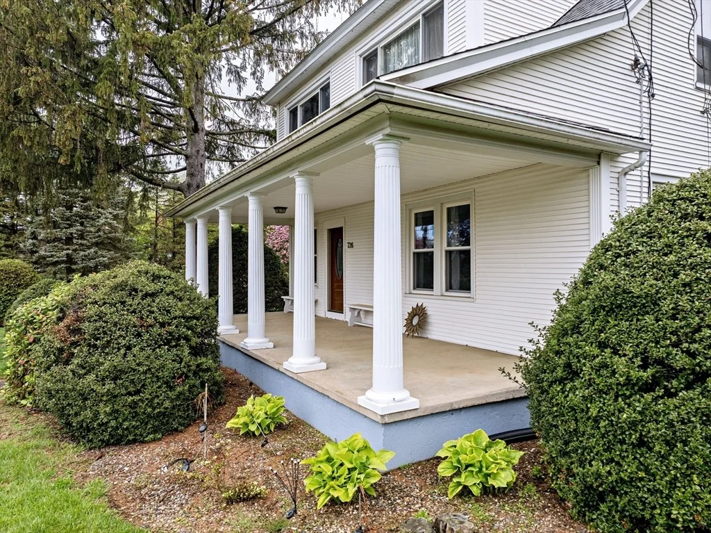 Photo of 726 Amostown Rd