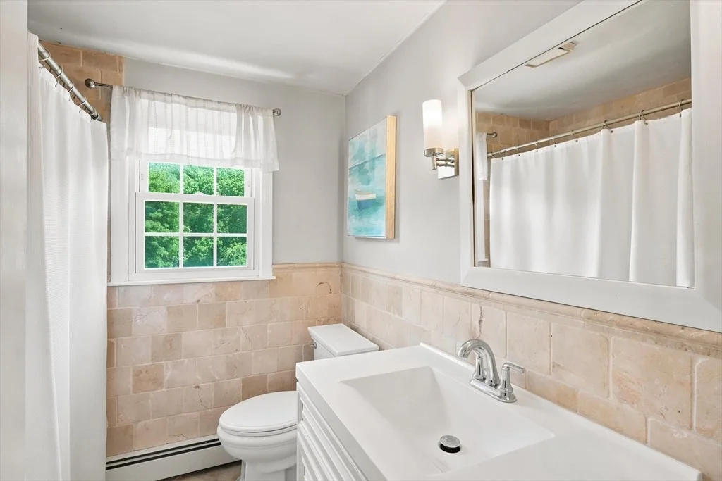 Photo of 67 Surrey Dr