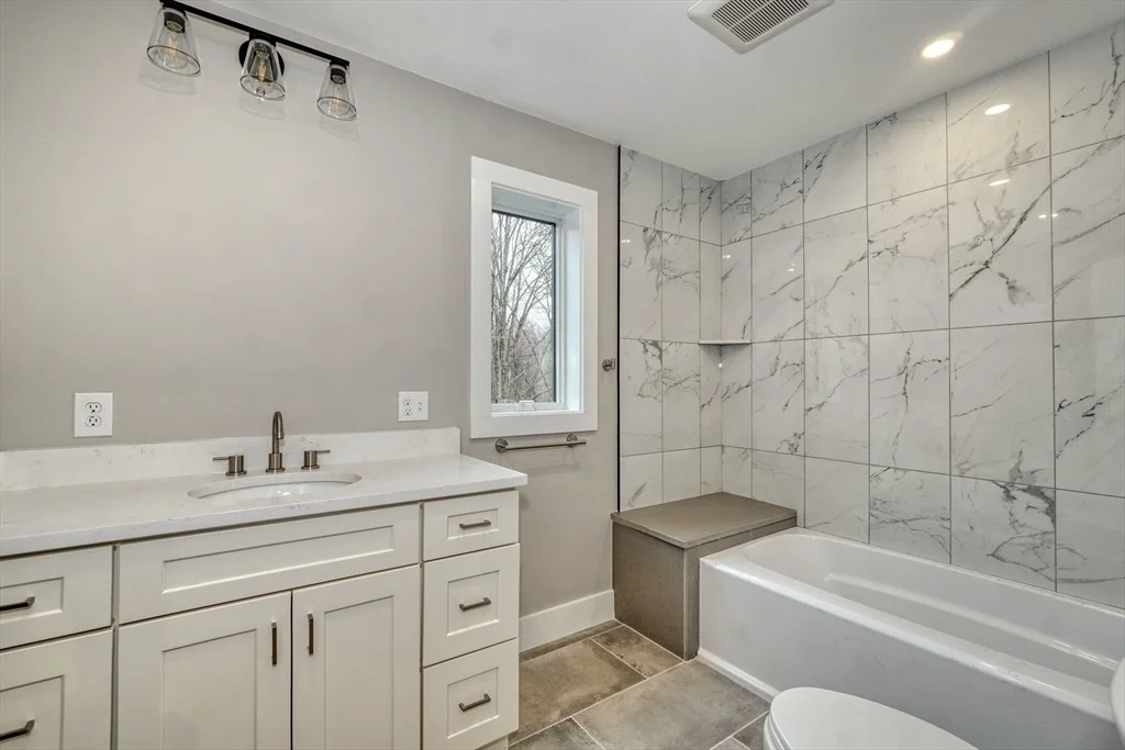 Photo of 111 Cedar St
