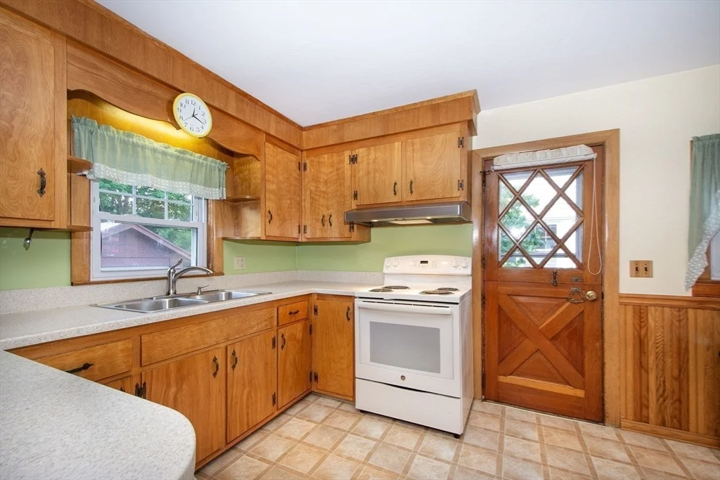 Photo of 10 Elmlawn Rd