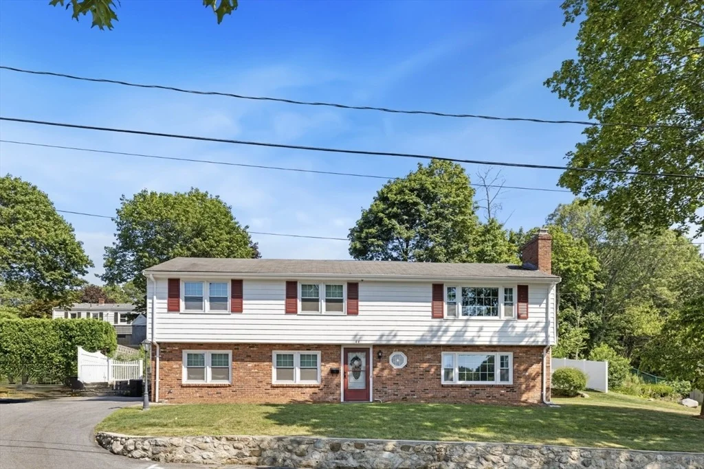Photo of 44 Blueridge Ave