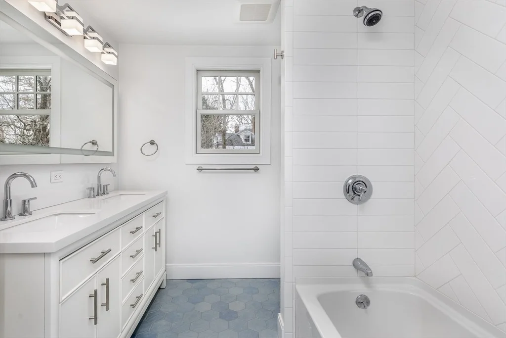 Photo of 4 Ruby Avenue