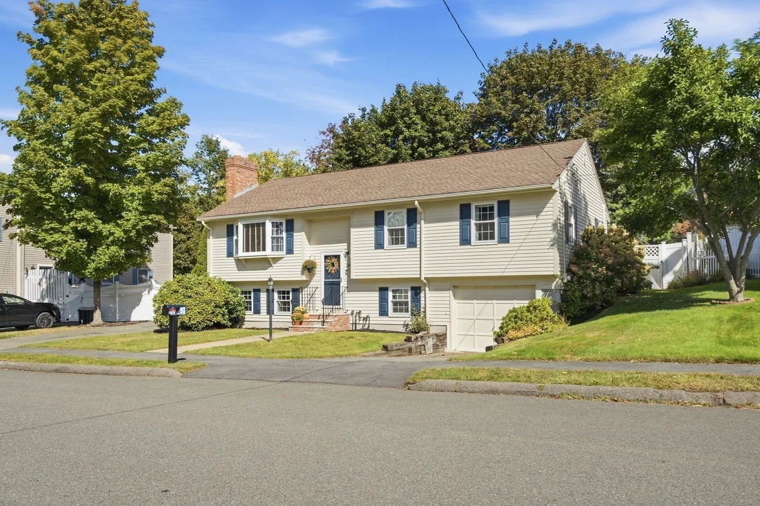 Photo of 136 Maplewood Rd