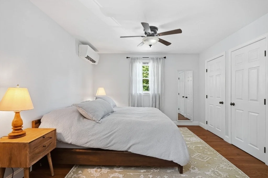 Photo of 5 Stanford Dr