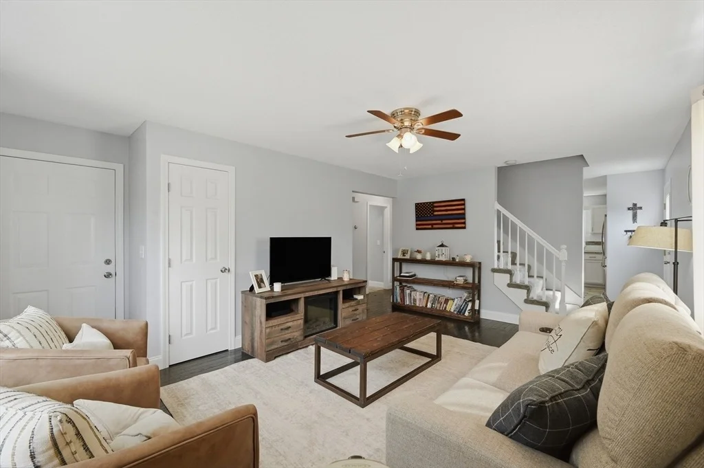 Photo of 134 Hathaway Commons Rd
