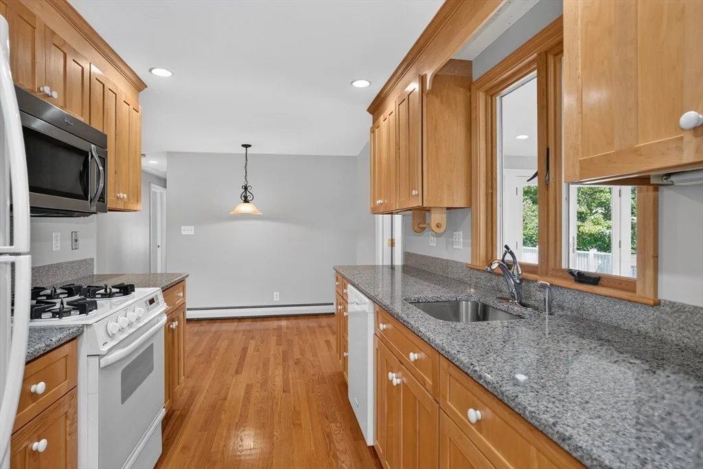 Photo of 32 Lantern Ln