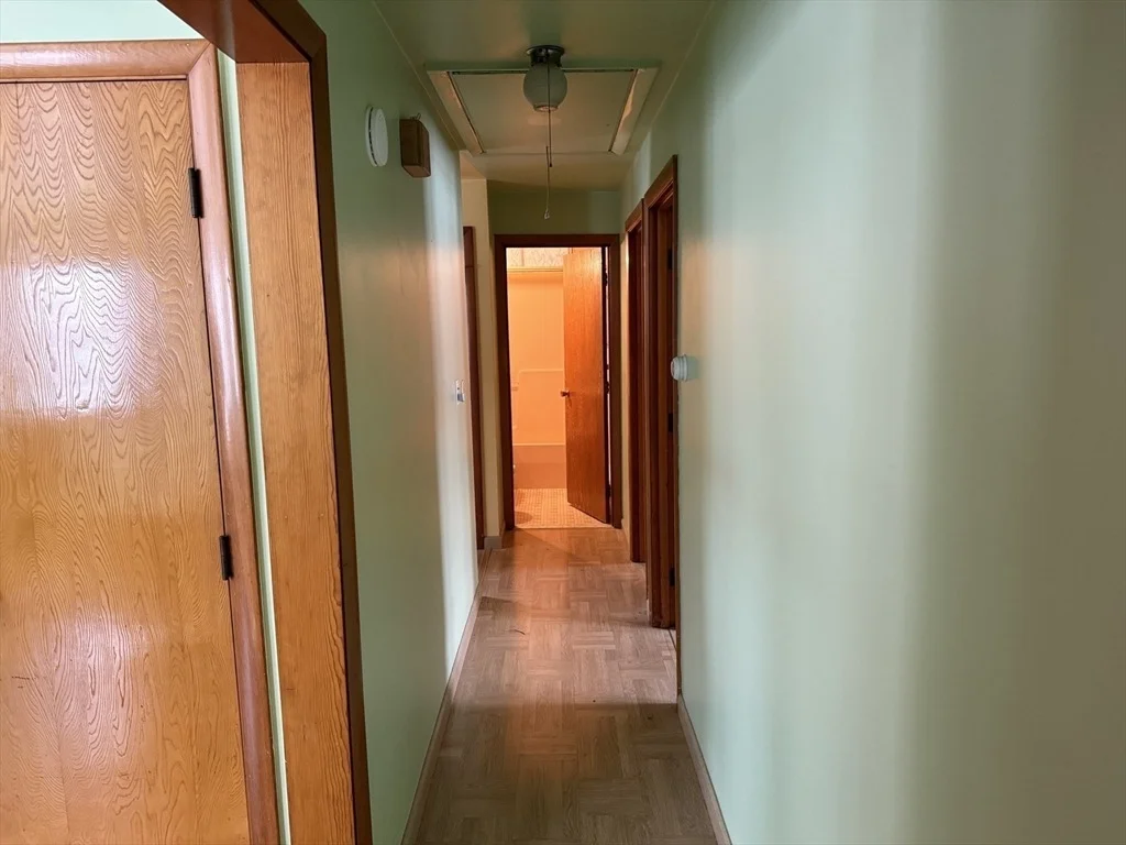 Photo of 8 Sycamore Cir