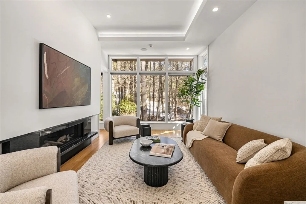 Photo of 11 Winthrop Circle