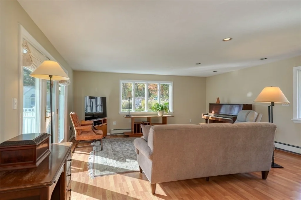 Photo of 36 Ruthellen Rd