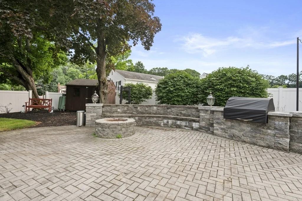 Photo of 4 Raymond Cir