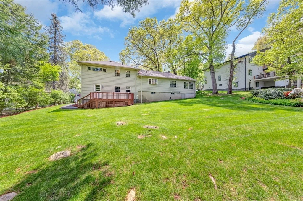 Photo of 27 Lantern Ln