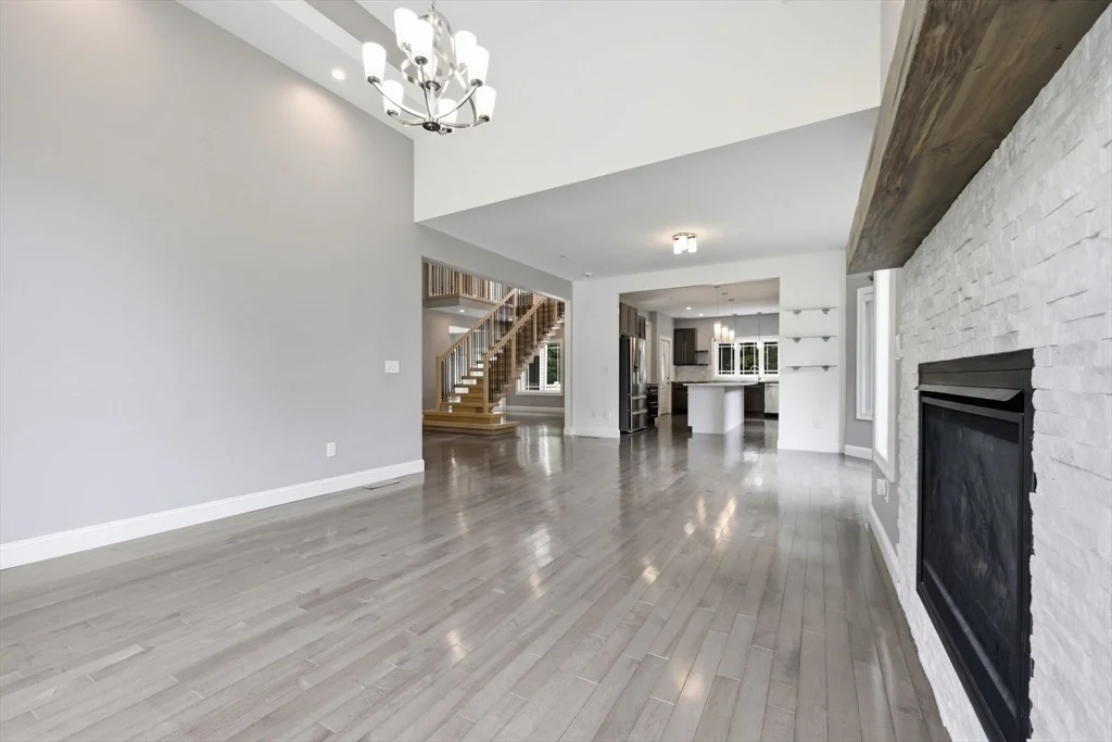 Photo of 270 Barton Ave