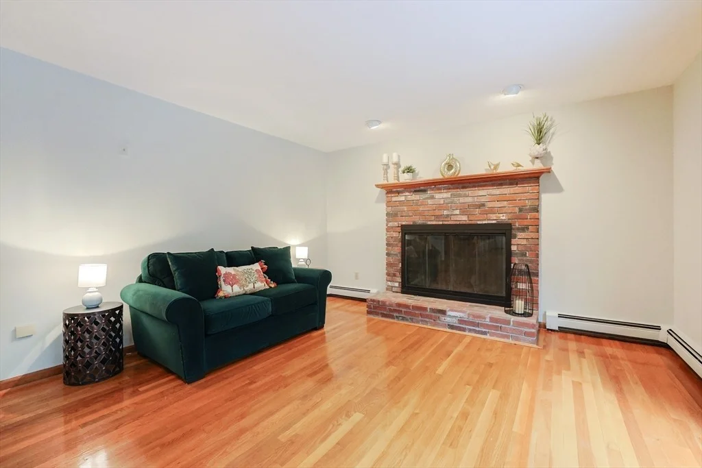 Photo of 7 Gloucester Dr