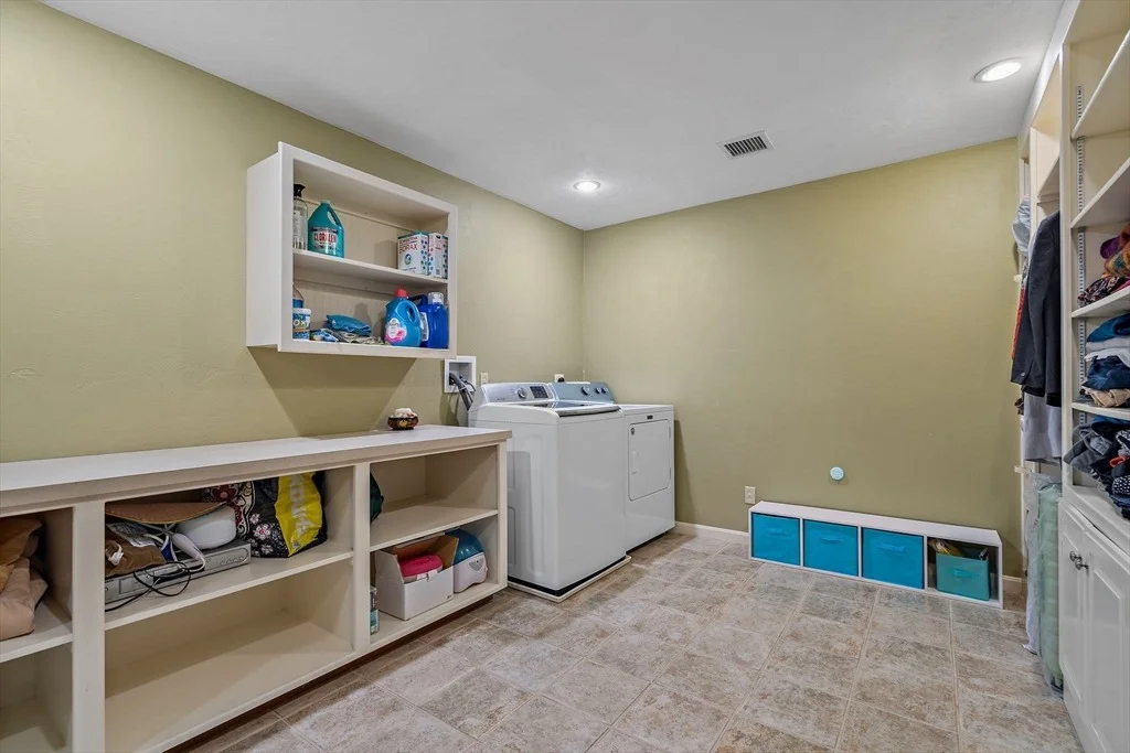 Photo of 15 Winterberry Dr