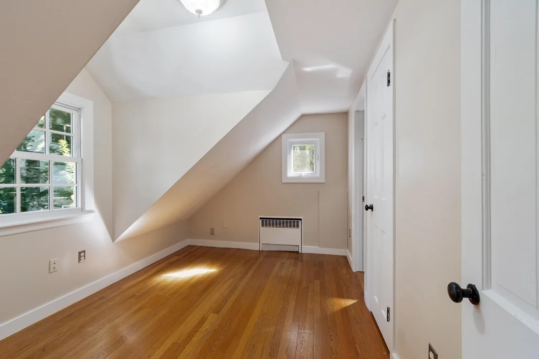 Photo of 5 Tavern Ln
