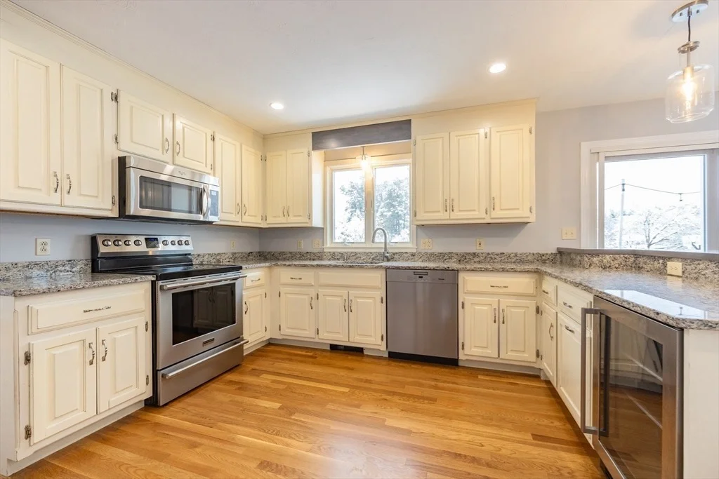 Photo of 7 Lone Oak Circle