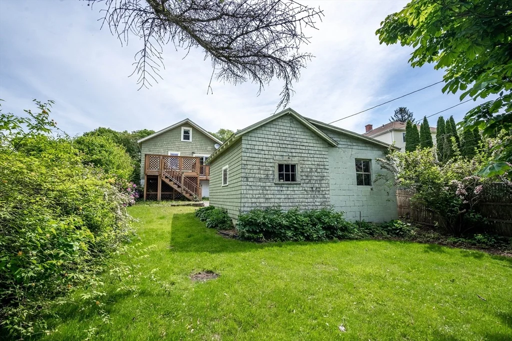 Photo of 204 Massasoit Rd