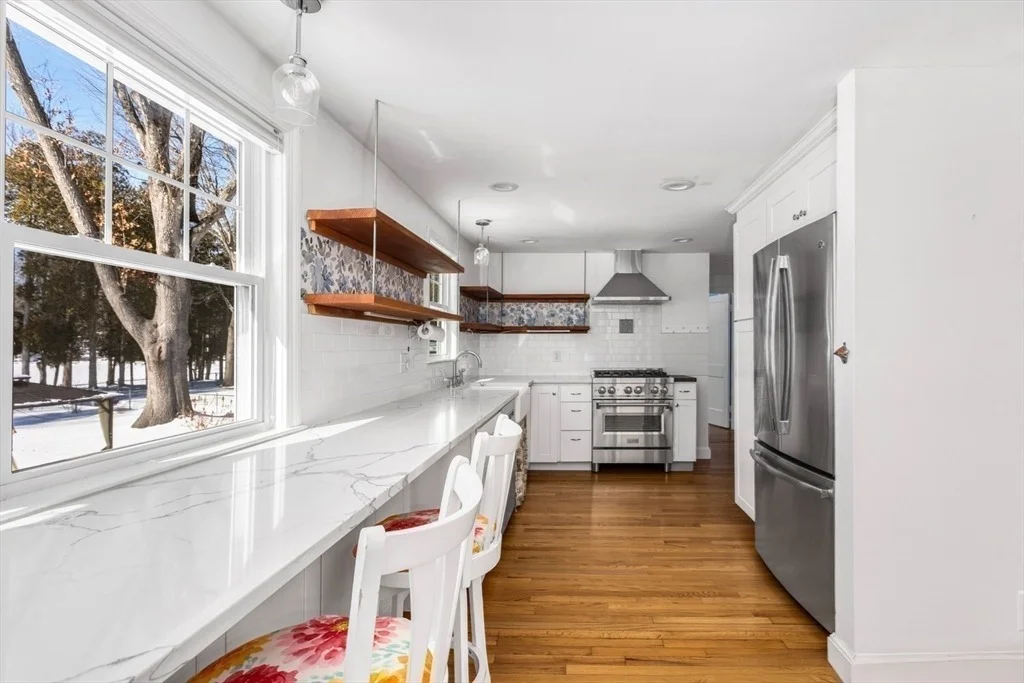 Photo of 81 Edgewater Drive