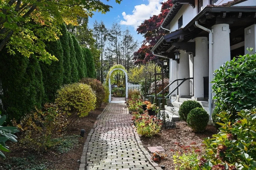 Photo of 90 Prospect St