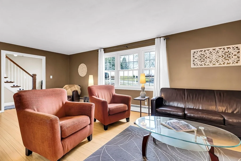 Photo of 2 Juniper Cir