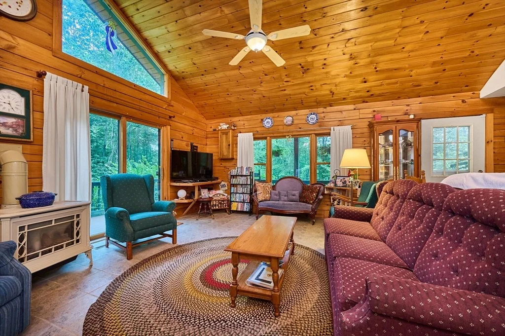 Photo of 35 Briar Hill Rd