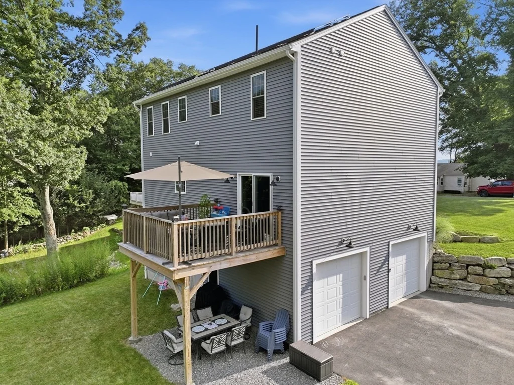 Photo of 83 Saint Louis Street