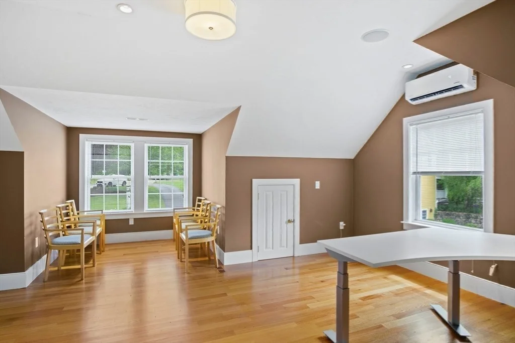 Photo of 12 Oscars Way