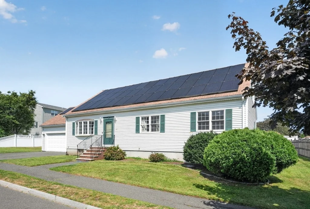 Photo of 79 Emerald Dr