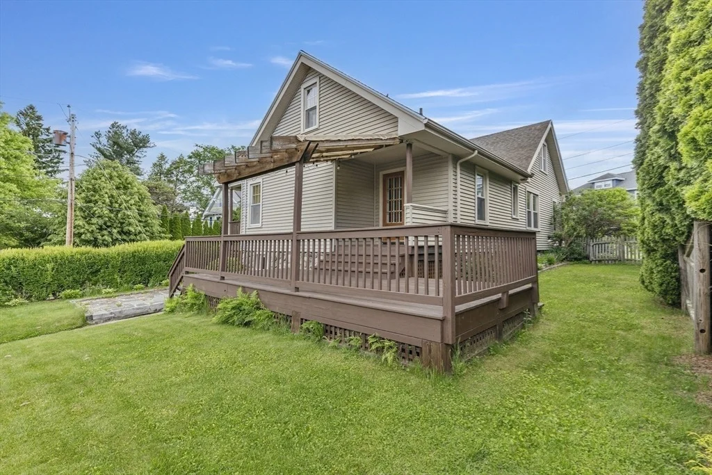 Photo of 53 Hillcroft Ave