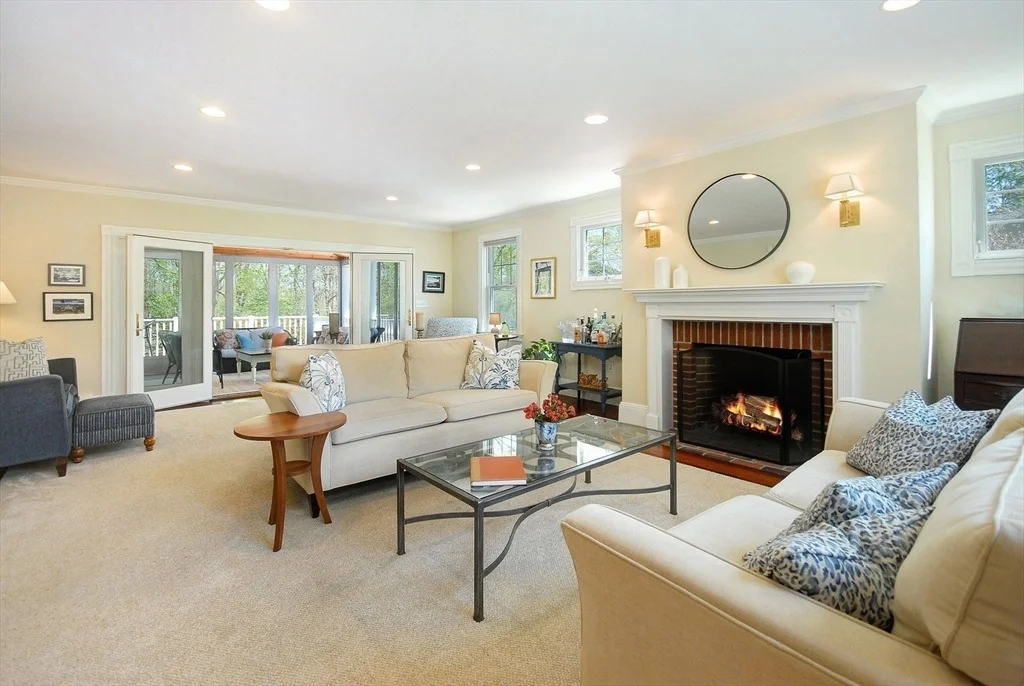 Photo of 353 Thoreau St
