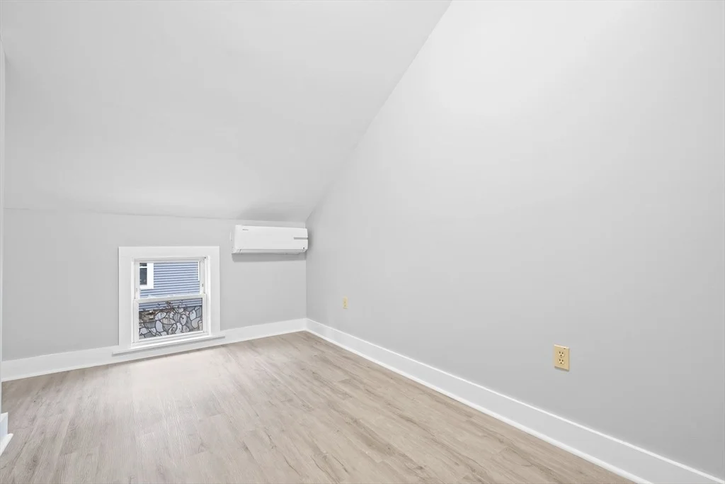 Photo of 572 William Street