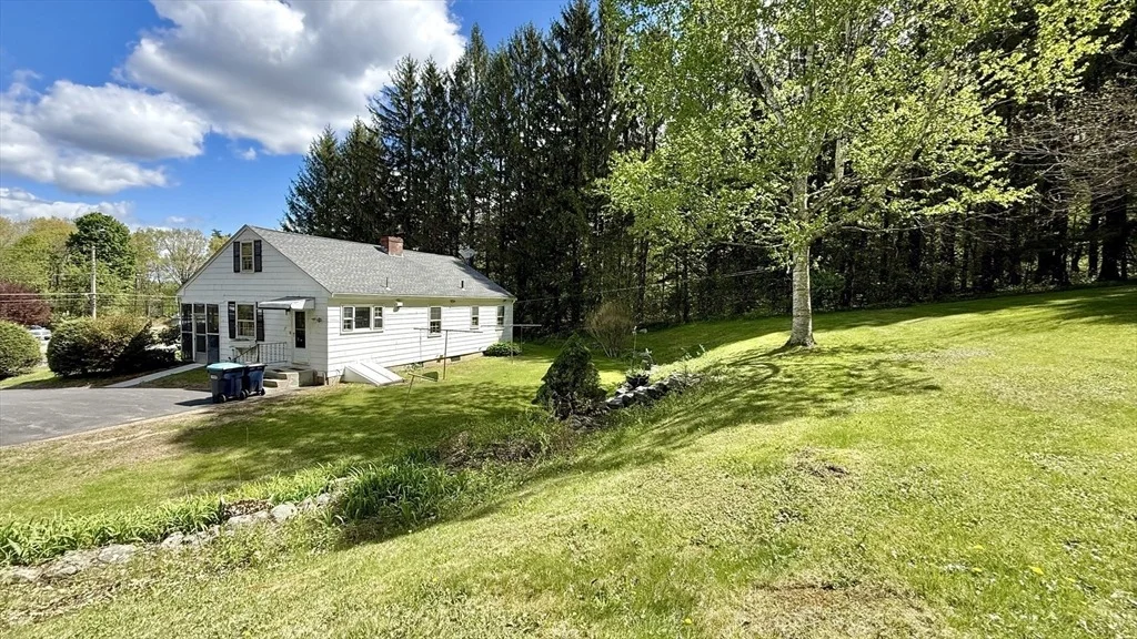 Photo of 81 Clinton Rd