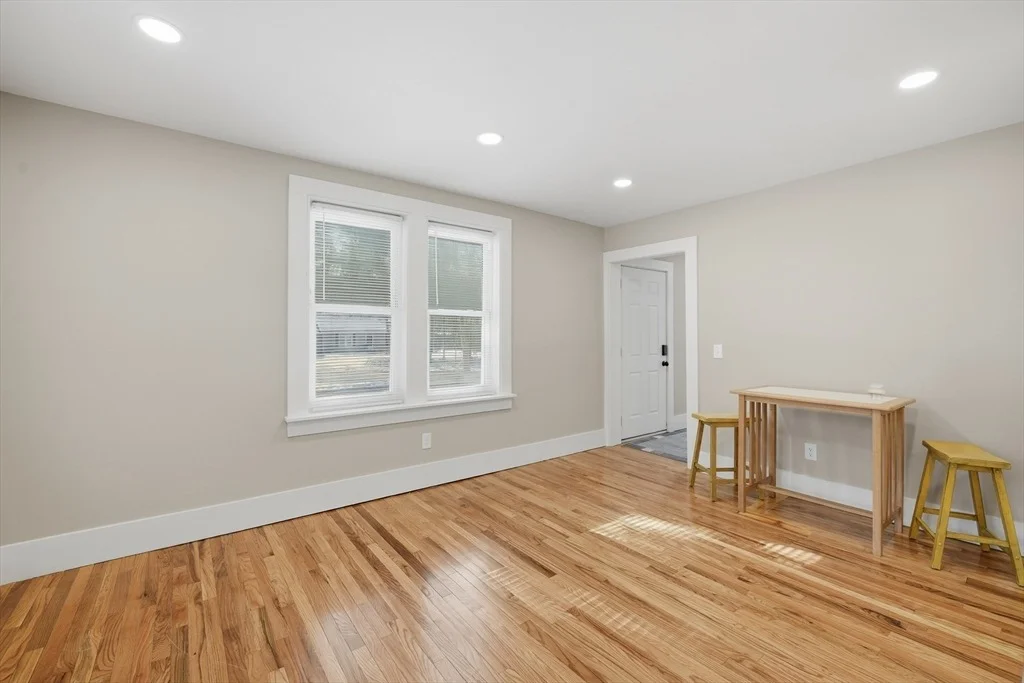 Photo of 3076 Boston Rd